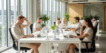 Sommerhitze im Büro: Warum Klimatisierung und flexible Arbeitszeiten jetzt Pflicht sind